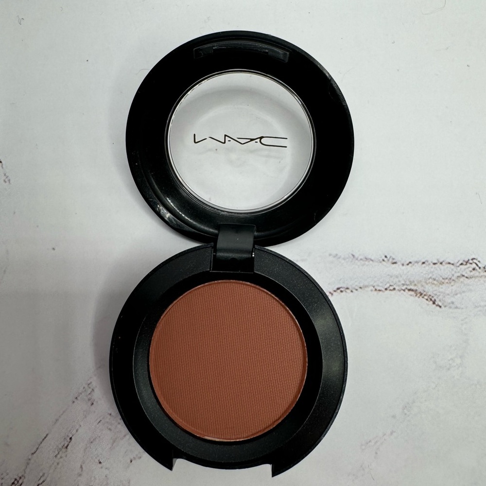 MAC COSMETICS Eyeshadow - “Brown Script”